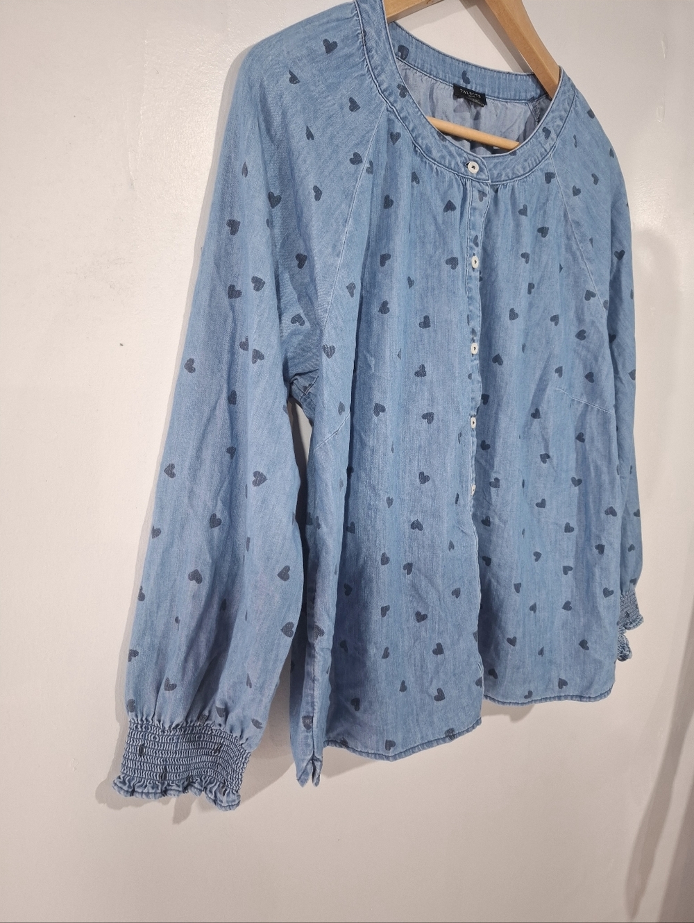 Talbots Petite XL Blue Chambray Heart Print Button Front Smocked Cuff Blouse - Picture 4 of 12
